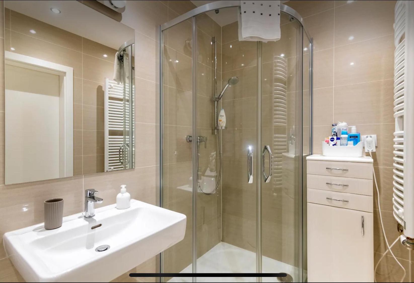 Rezidence Garden Towers - S Parkovanim Apartamento